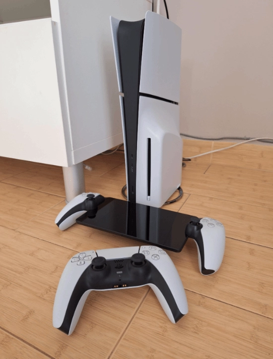 玩家入手PS5后的真实感受：年轻时不懂PS的香，曾错把PC当宝贝