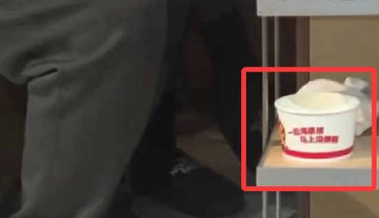 刚赔付220万！海底捞再曝撒尿事件涉事门店回应：涉事物品已作废弃处理