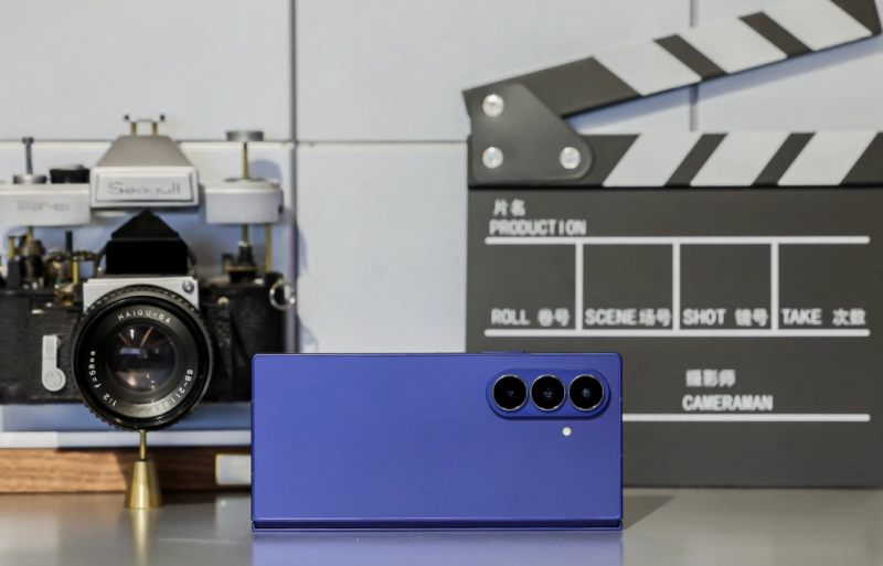 全链路智能AI影像加持，GalaxyZFold7助你轻松捕捉秋冬绝美瞬间