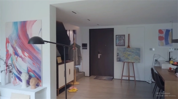 完蛋我被美女包围了