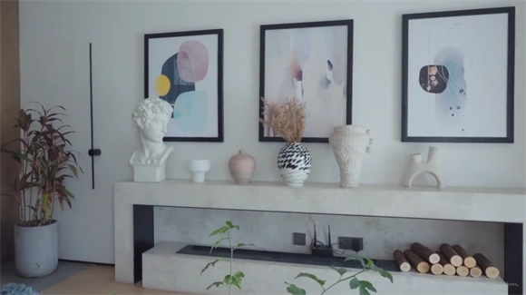 完蛋我被美女包围了