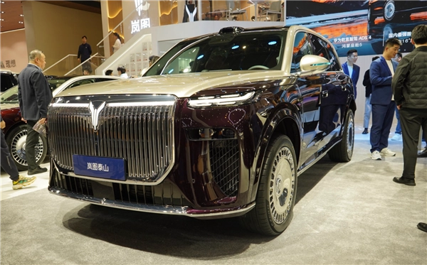 国产豪华旗舰SUV再添重磅力作！岚图全新旗舰车型泰山登陆郑州国际车展