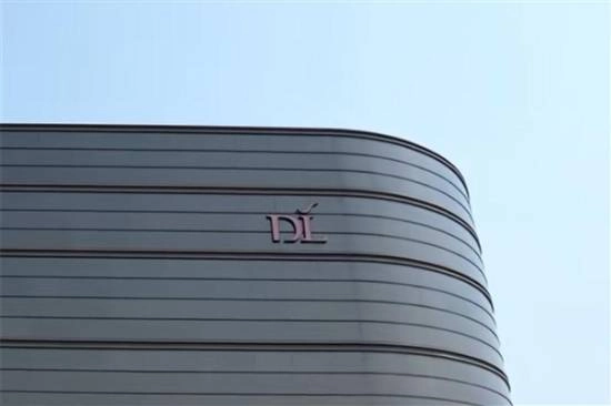 胖东来招聘翻译岗位：年薪保底50万元，带薪年假不少于60天