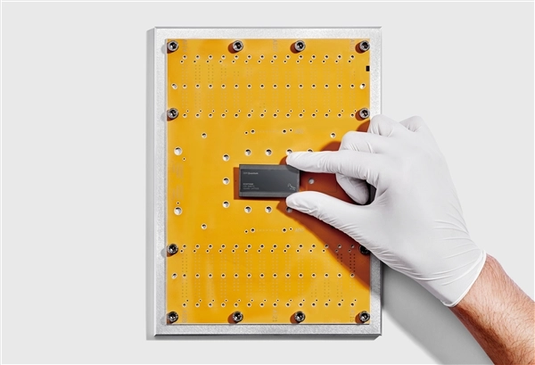 IBM发布两款全新量子处理器，或可攻克千年难题！