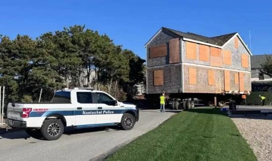 一栋价值500万美元的豪宅可免费获赠，不过需要你自行将其挪走