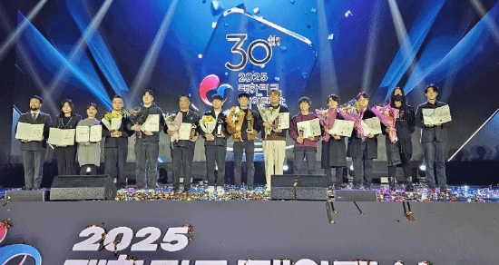 《狂战士卡赞》斩获韩国游戏界最高荣誉！荣登2025韩国最优秀游戏榜单