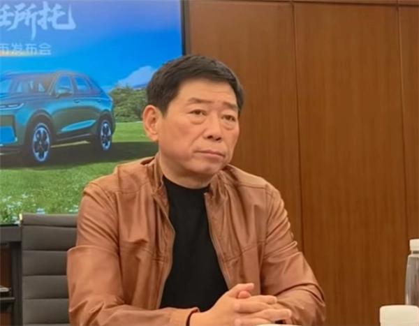 魏建军认为汽车零百加速若低于4秒需对用户进行培训：4秒内的加速会产生眩晕感