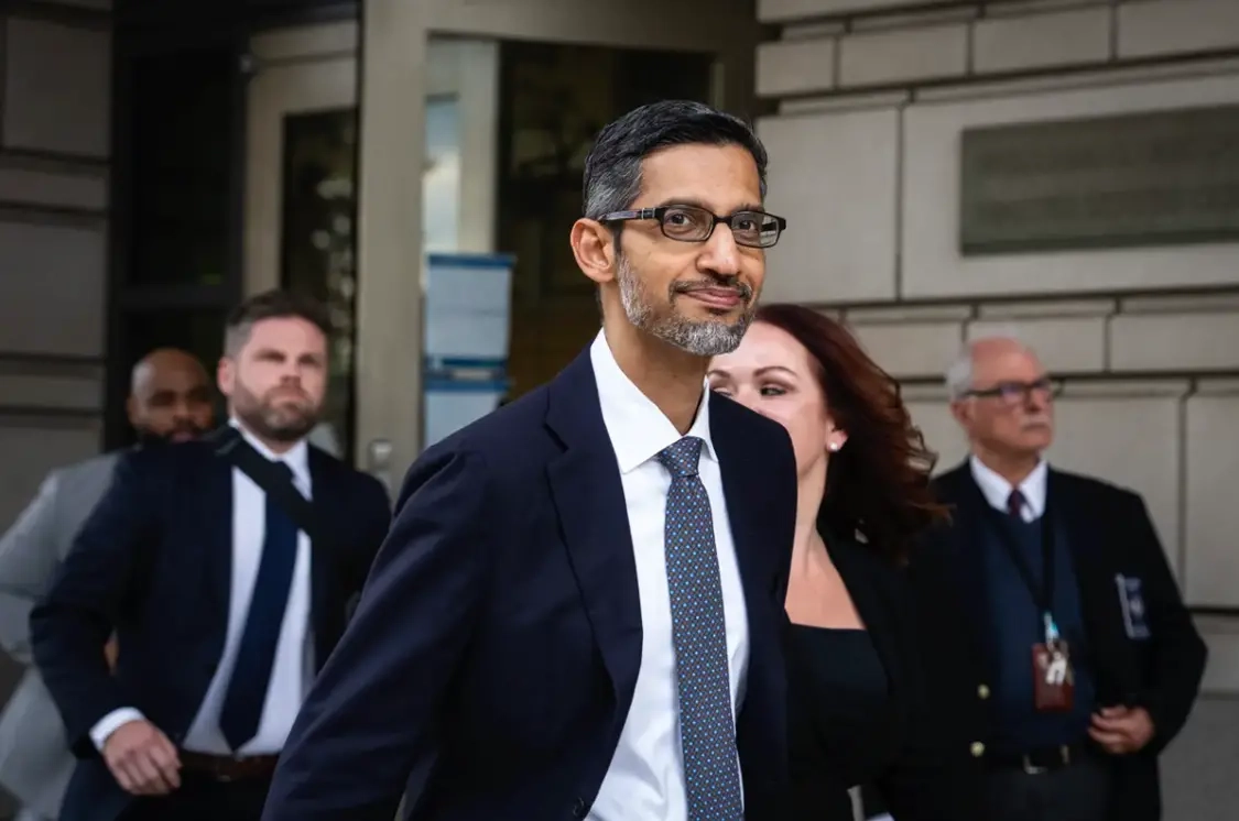 大模型紧追OpenAI、芯片叫板英伟达，谷歌缘何能骤然打破AI领域的平静？