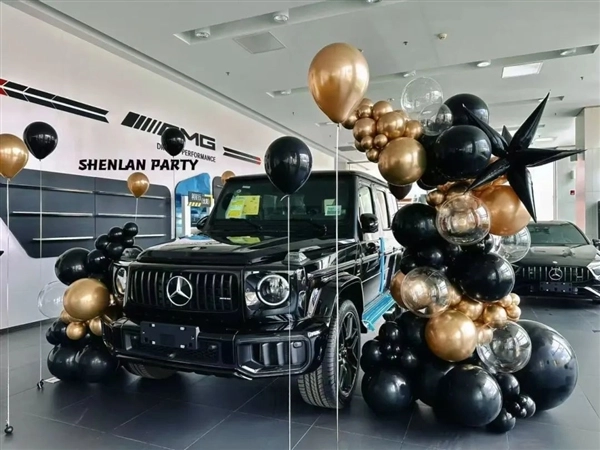 女车主斥资280多万购入奔驰大G，不料新车竟存在喷漆换件问题！4S店却单方面解除合同拒绝售卖