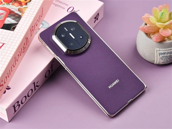 华为MateX7上手体验：最强折叠屏称号当之无愧