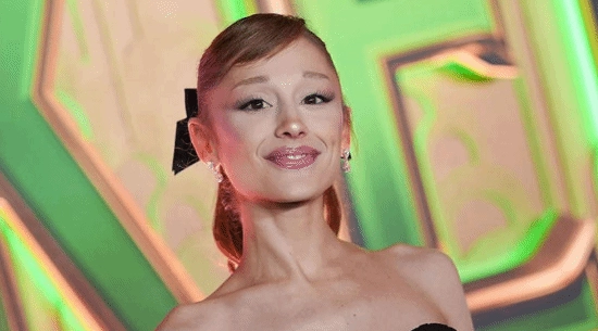 强搂A妹的澳籍男子已被遣返是惯犯自称全网最遭恨的喷子