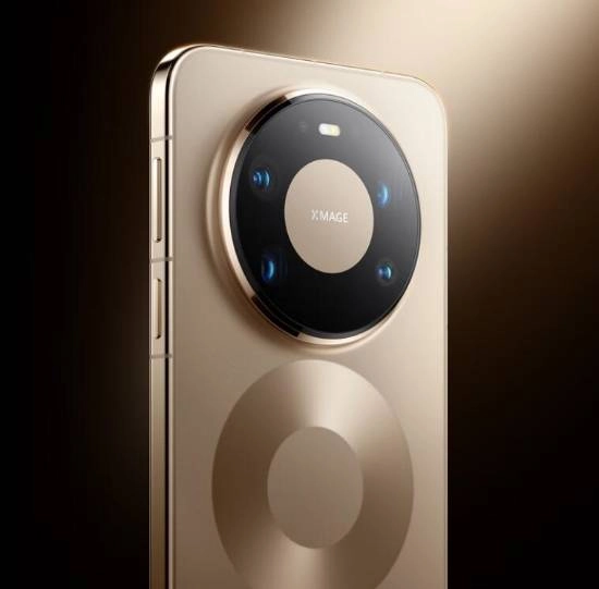 华为Mate80ProMax的机身纹理中暗藏彩蛋，内容是四个字