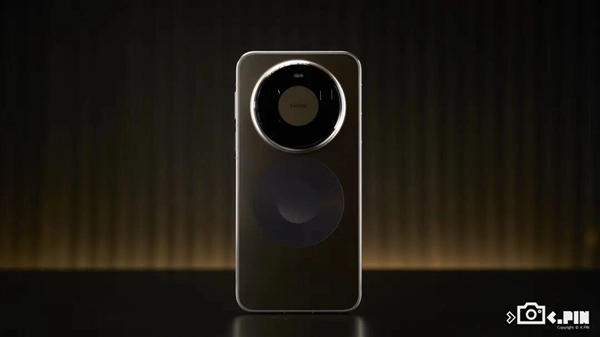 用了几天华为Mate80ProMax，我觉得它的配置堆料确实有点太猛了