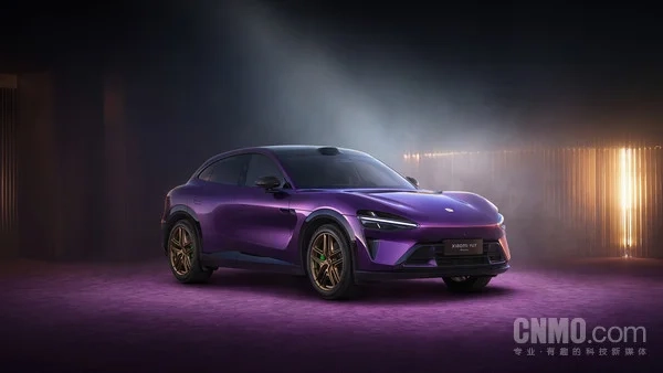 雷军就设立定制服务中心一事作出回应：要让百万豪车级别的服务变得人人可享