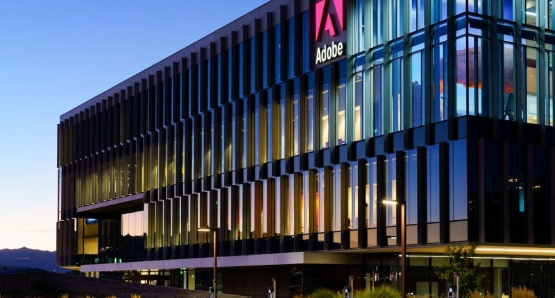 OpenAI与Adobe达成合作：将Photoshop、Acrobat及Express融入ChatGPT系统