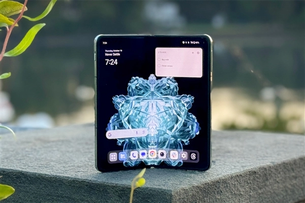 全球首款搭载骁龙8E5芯片的折叠屏手机亮相OPPOFindN6具体参数公布