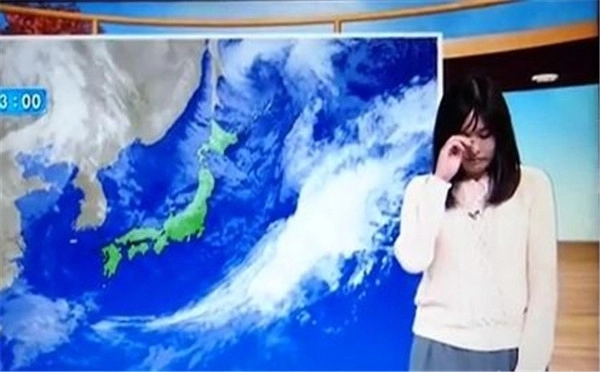 职业女主播直播时当众落泪，随后遭解雇