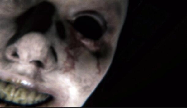 从未有过的全屏沉浸感！在影院的巨幕上体验《P.T.》的惊悚魅力