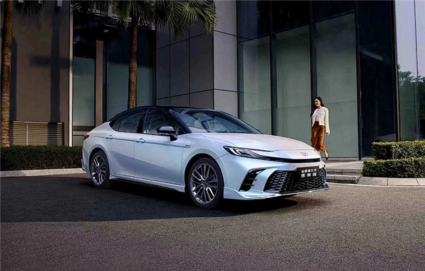 日系车普遍降价，唯有丰田逆势上涨！2025年其在中国市场销量突破178万辆，成功达成正增长