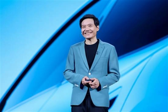 中國(guó)大陸?yīng)氁环荩⌒∶鬃匝械男銸2仍選用臺(tái)積電3nm制程，內(nèi)核還是Arm