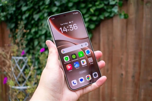 OPPO Find X9 Ultra化身演唱会利器！10倍光变加持：望远能力拉满