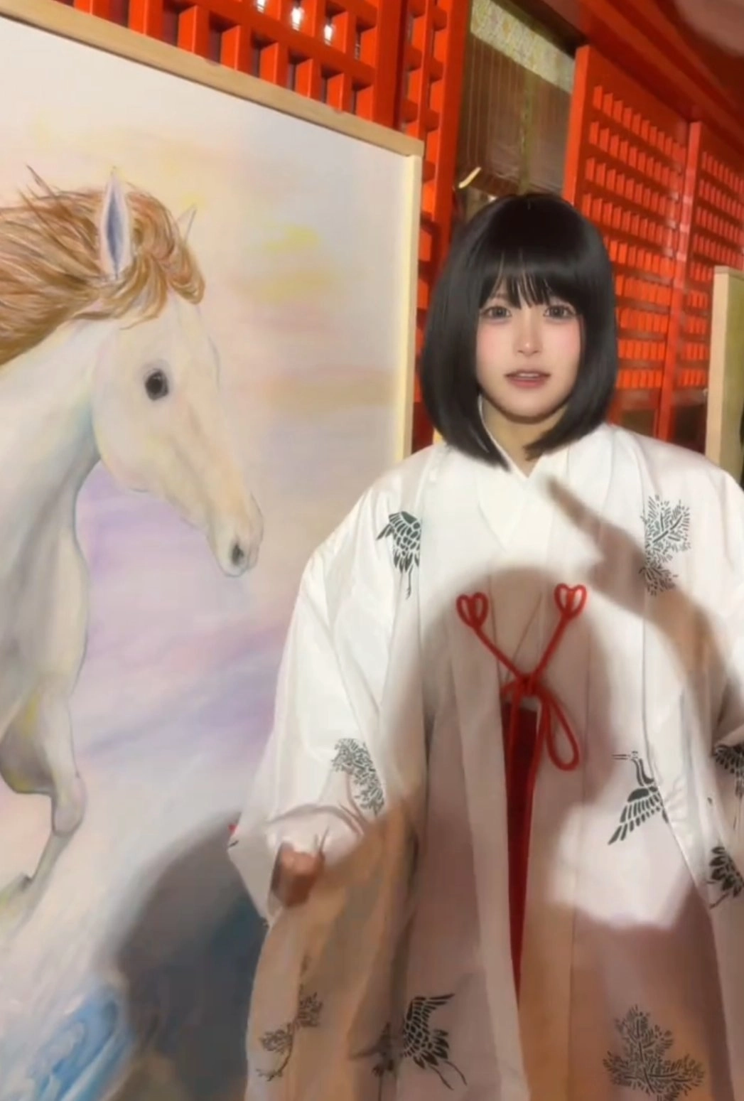 现实中《寂静岭f》咲子的脸模扮演者，居然也是位可爱的巫女呢