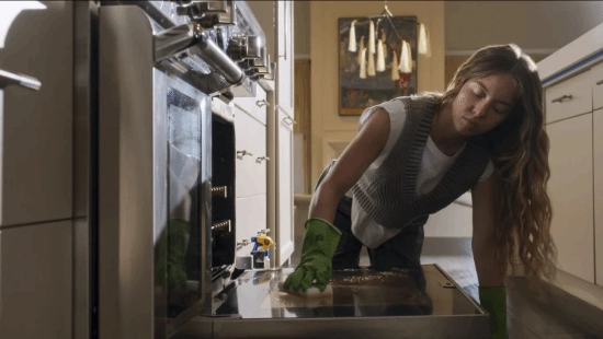 豆瓣评分7.3！“悉尼妹”主演的情色惊悚片票房大爆狂收2.45亿美元