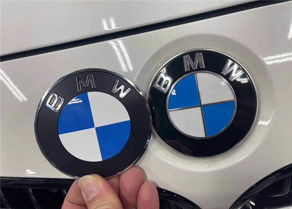 宝马下月起全面启用新Logo：取消镀铬装饰换成哑光黑环