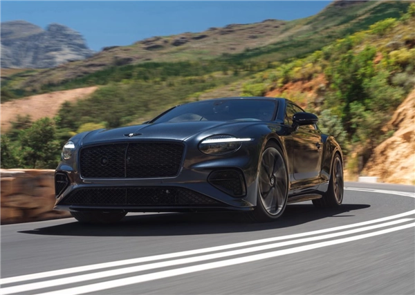 5秒即可完成百公里加速！宾利推出插电混动版欧陆GTS，其最大功率达到670马力