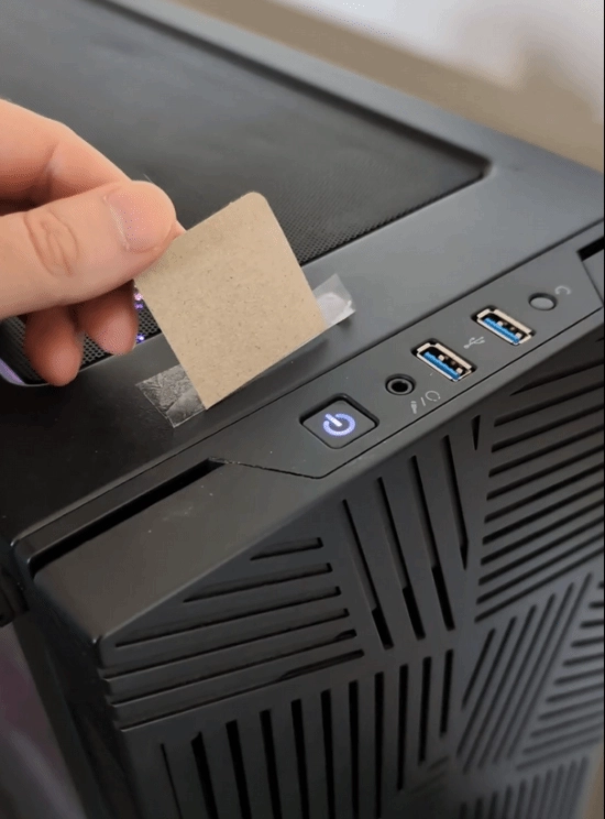 猫咪误按电脑电源键引发困扰！网友分享多种防护高招