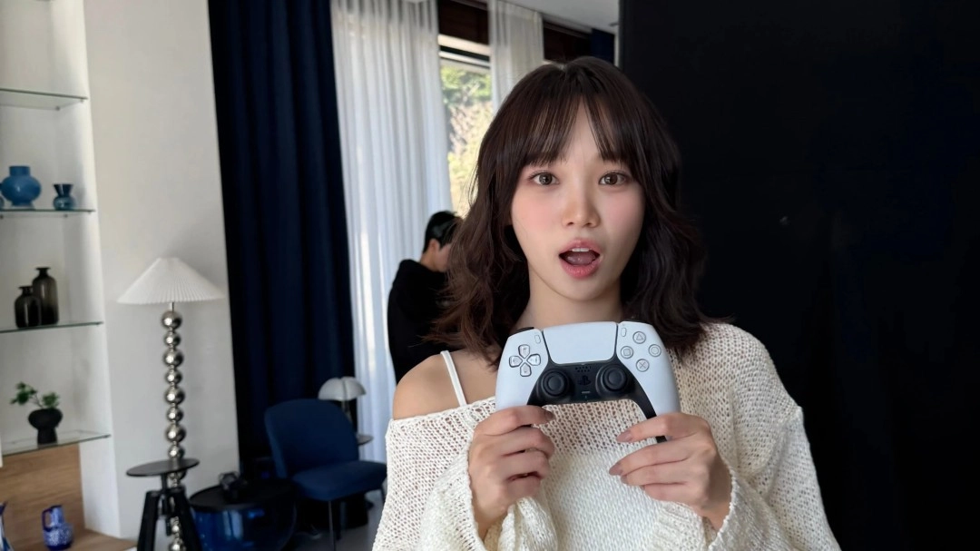 韩国女团偶像与索尼PlayStation合作拍摄春节宣传短片