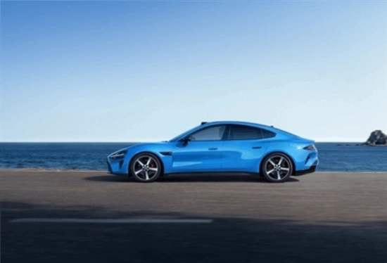 小米SU7在一年半的时间里行驶了26.5万公里，期间几乎没有出现任何故障，电池衰减幅度更是低至5.5%