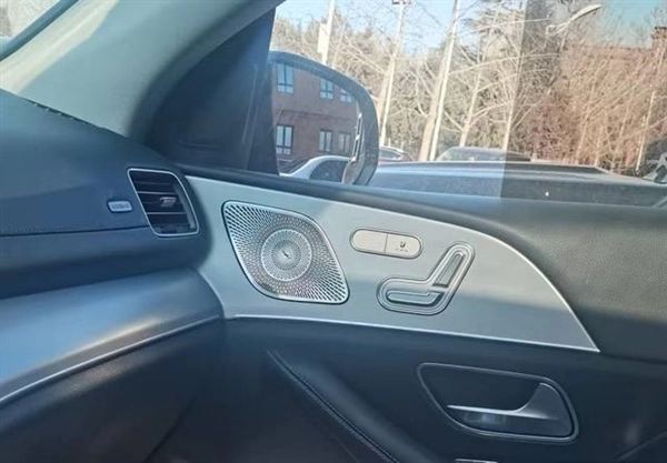 花65万购入奔驰二手车却缺失核心配置！车主起诉要求退一赔三，4S店反而指责车主毫无底线