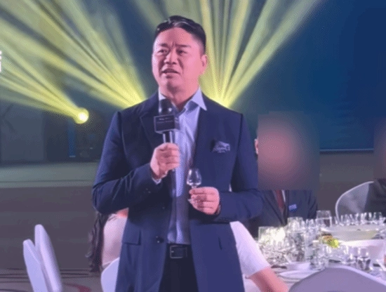 刘强东为春节坚守岗位的员工发放补贴！为期9天每日额外投入1.5亿元