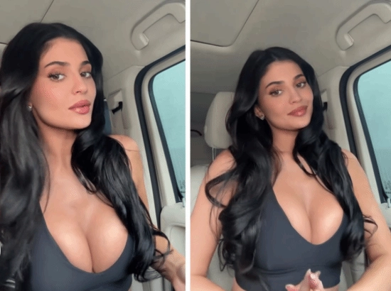 凯莉·詹娜分享化妆教程时调侃：别总盯着我的蜜瓜不放呀！