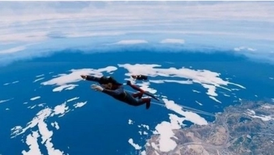 超人模拟器(Flying Superman Simulator 2026)通用版