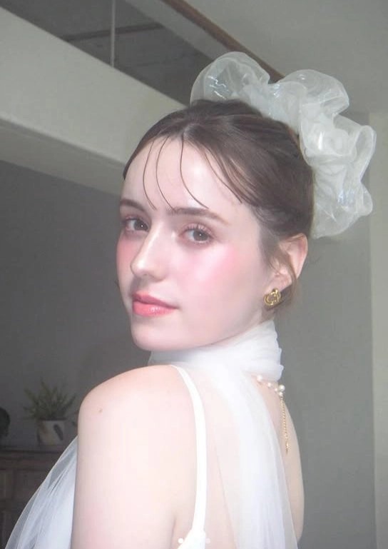 顏值爆表！疑似《生化危機(jī)：安魂曲》雪莉新面模流出