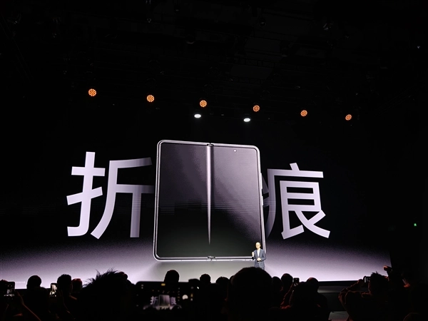 OPPOFindN6全球首发无感折痕屏，这便是史上最平整的折叠屏