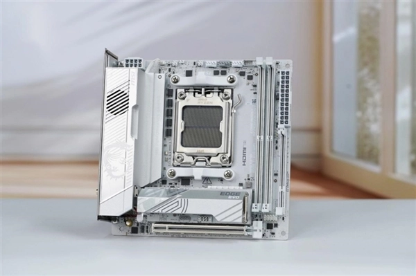 AMD主板遭遇离奇Bug！PCIe随机降速引发显卡性能大幅下滑：微星终推出修复方案