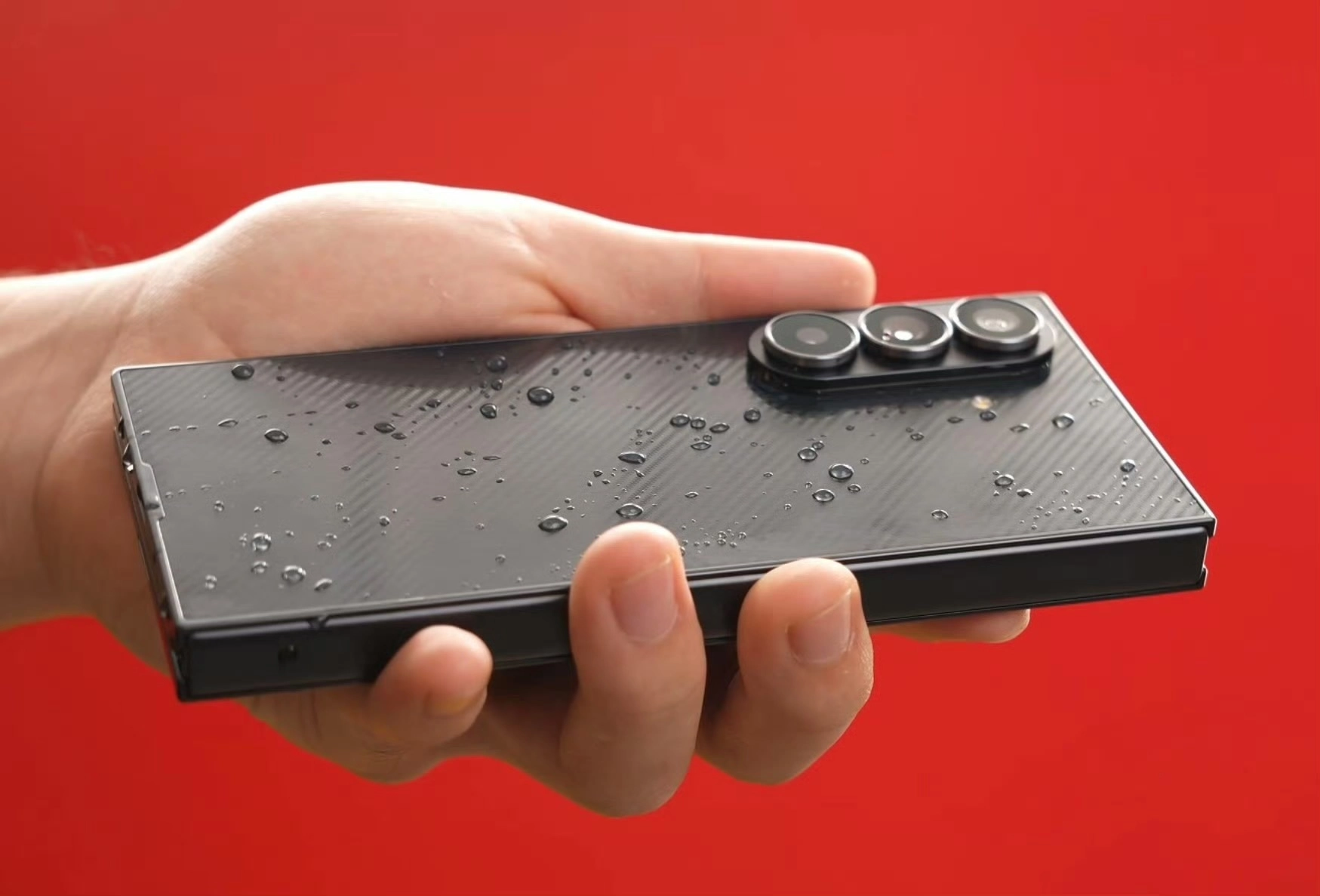 三星官方确认，首款三折叠手机Galaxy Z TriFold已在全球市场停售