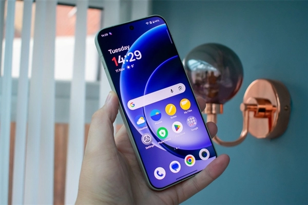 一加Ace 6至尊版登场，它就是性能最激进的天玑手机！