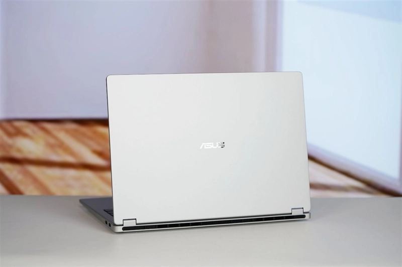 最强性能锐龙AI 9 H 465轻薄本登场！华硕无畏Pro16锐龙版2026全面评测