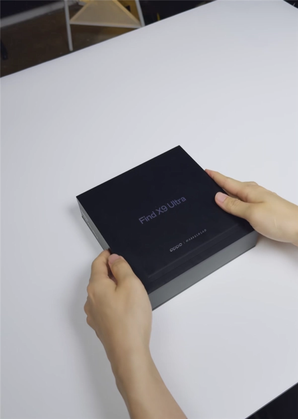 OPPO Find X9 Ultra哈苏专业影像配件套装开箱 满满都是仪式感